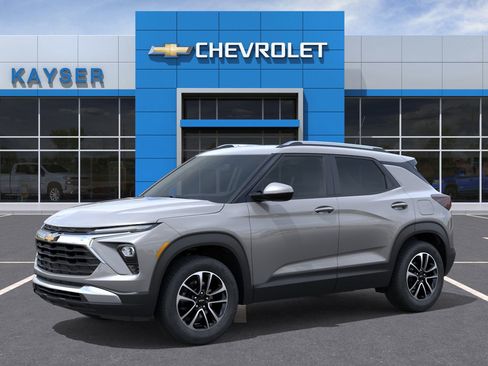 New 2026 Chevrolet TrailBlazer LT w/ Driver Confidence Package FWD image 37