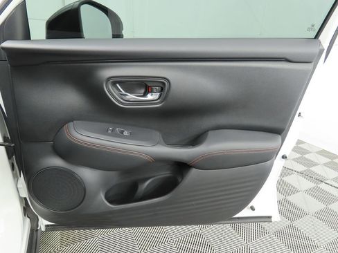 Used 2024 Honda HR-V Sport image 25