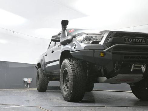 Used 2016 Toyota Tacoma TRD Sport w/ Towing Package AWD/4WD image 51