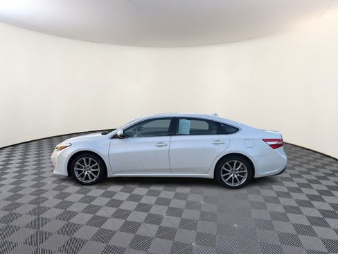 Used 2014 Toyota Avalon Limited FWD image 5