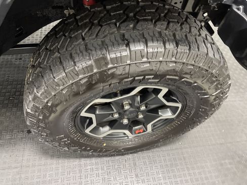 Used 2020 Jeep Gladiator Rubicon w/ Dual Top Group image 26