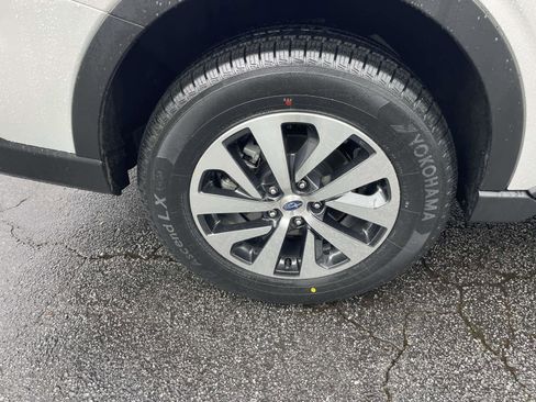 Certified 2022 Subaru Outback Premium image 10