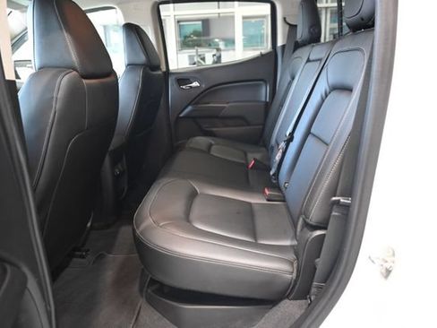 Used 2019 Chevrolet Colorado Z71 AWD/4WD image 12