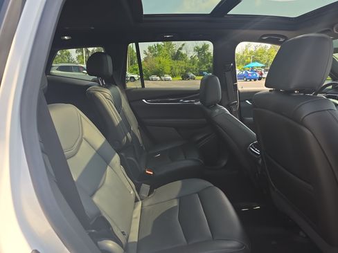 Used 2020 Cadillac XT6 Premium Luxury AWD/4WD image 10