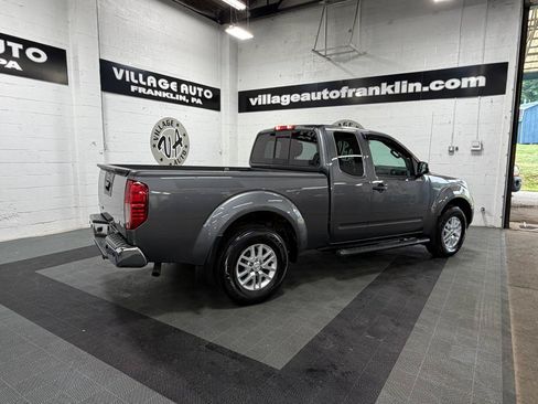 Used 2021 Nissan Frontier SV AWD/4WD image 3