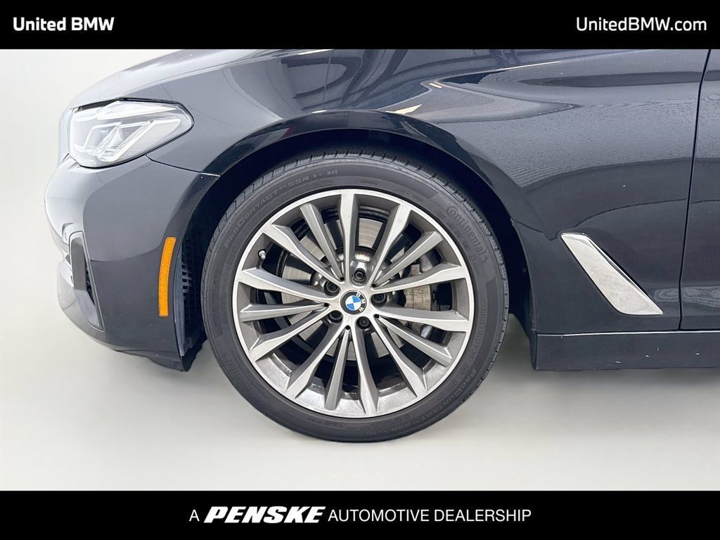 Used 2022 BMW 530i w/ Premium Package RWD image 9