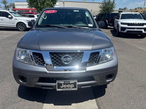 Used 2019 Nissan Frontier SV AWD/4WD image 9