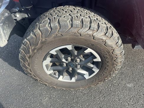 Used 2024 Jeep Wrangler Unlimited Rubicon 4xe image 14