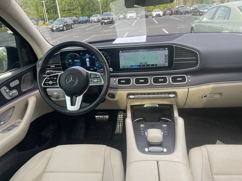 Used 2022 Mercedes-Benz GLS 450 4MATIC image 8