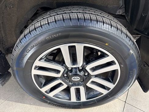 Used 2023 Toyota 4Runner Limited image 12