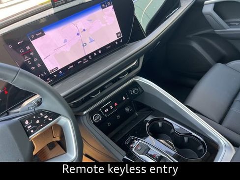 New 2025 Audi Q5 Premium Plus image 16