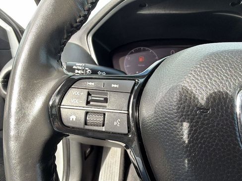 Used 2024 Honda HR-V EX-L image 12