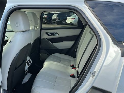Used 2023 Land Rover Range Rover Velar R-Dynamic S image 22