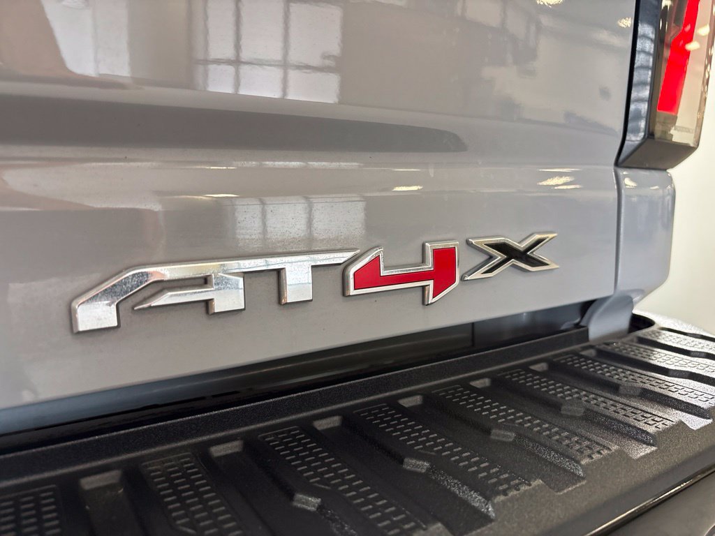 Used 2025 GMC Sierra 2500 AT4X AWD/4WD image 11