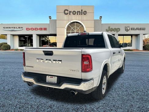 Used 2025 RAM 1500 Big Horn AWD/4WD image 3