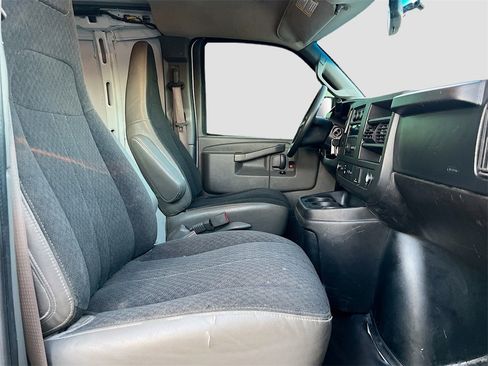 Used 2022 GMC Savana 2500 Work Van w/ Driver Convenience Package image 24