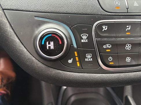 Used 2023 Chevrolet Malibu LT image 4