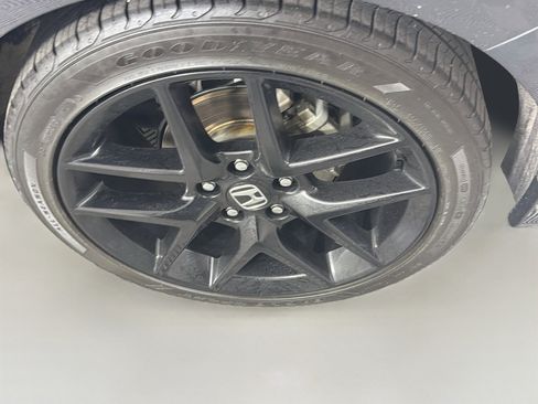 Used 2024 Honda Civic Sport image 11