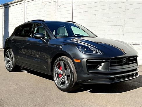 New 2026 Porsche Macan GTS image 7