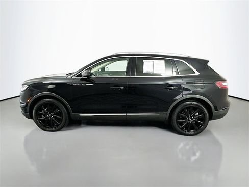 Used 2021 Lincoln Nautilus Reserve w/ Equipment Group 202A image 4