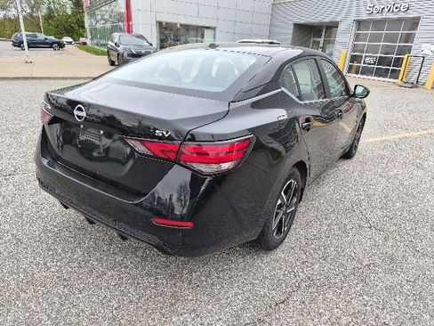 Used 2024 Nissan Sentra SV FWD image 8