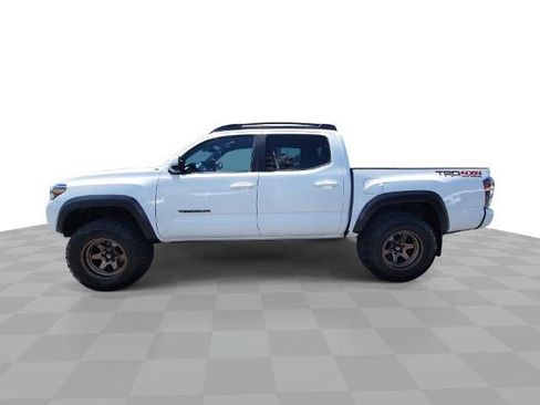 Used 2021 Toyota Tacoma TRD Off-Road w/ Technology Package AWD/4WD image 1