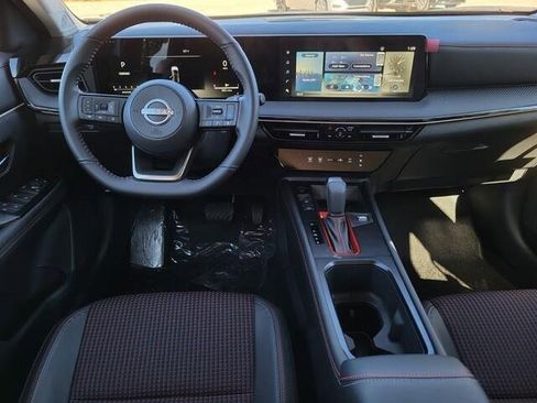 New 2025 Nissan Kicks SR w/ Illumination Package image 17