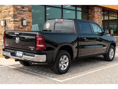 Used 2022 RAM 1500 Laramie AWD/4WD image 3