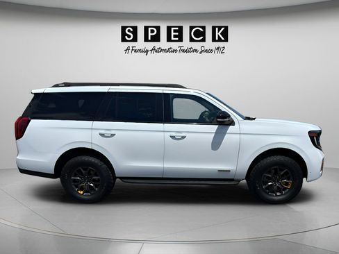 Used 2025 Ford Expedition Tremor AWD/4WD image 6