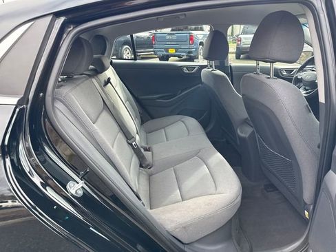 Used 2022 Hyundai Ioniq SE image 11