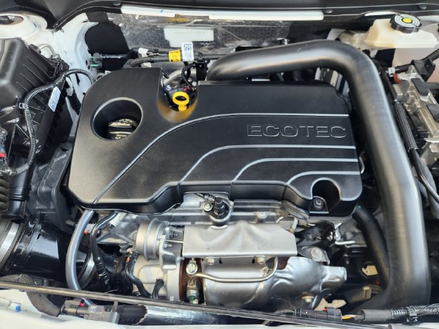 Used 2026 Chevrolet Equinox LT FWD image 32