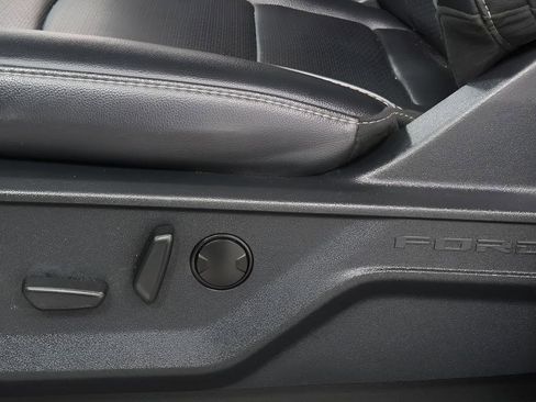 Used 2025 Ford F150 Lariat AWD/4WD image 21