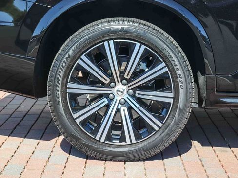 Used 2025 Volvo XC90 B5 Core w/ Protection Package Premier AWD/4WD image 10