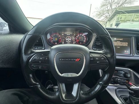Used 2016 Dodge Challenger SXT Plus image 12
