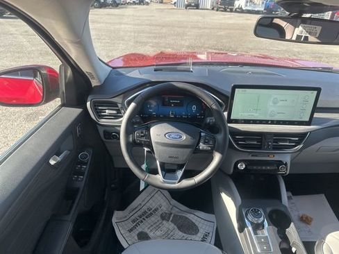 New 2026 Ford Escape SE w/ PHEV Premium Package FWD image 27