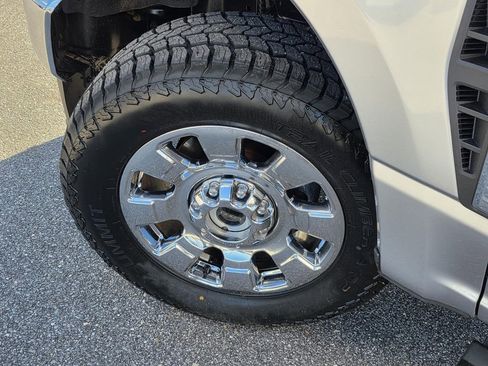 Used 2023 Ford F250 Lariat w/ Chrome Package image 42