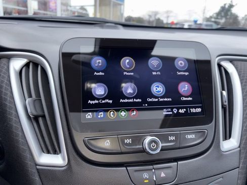 Used 2024 Chevrolet Malibu LT image 14