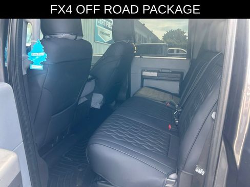 Used 2015 Ford F250 XLT w/ XLT Premium Package AWD/4WD image 13