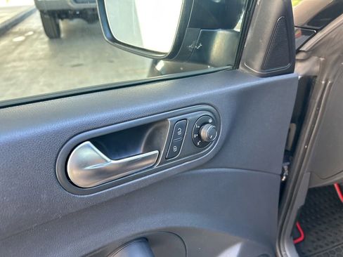 Used 2015 Volkswagen Beetle 1.8T image 10