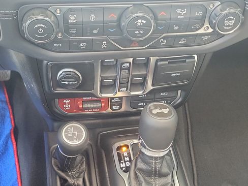 New 2026 Jeep Wrangler Unlimited Rubicon 392 image 17