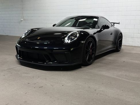 Certified 2018 Porsche 911 GT3 RWD image 1