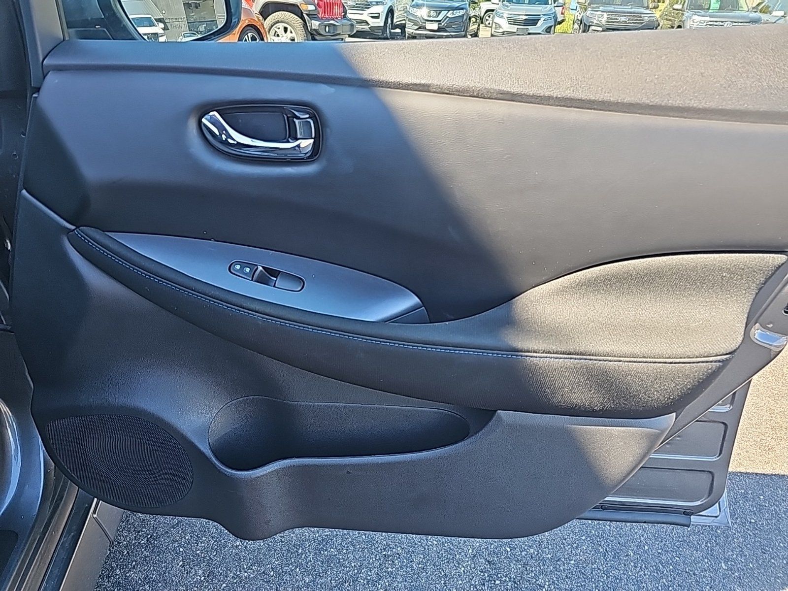 Used 2025 Nissan Leaf S FWD image 13