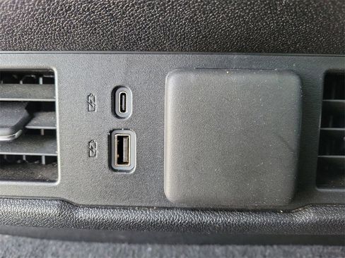 Used 2023 GMC Sierra 1500 Elevation image 16