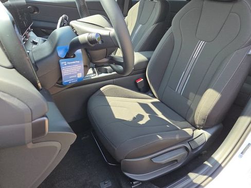 New 2026 Hyundai Elantra SEL FWD image 22