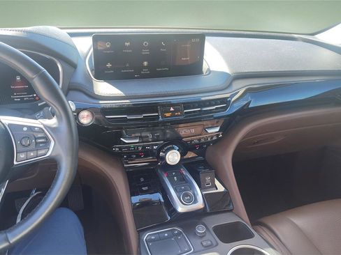 Used 2023 Acura MDX SH-AWD w/ Advance Package image 9
