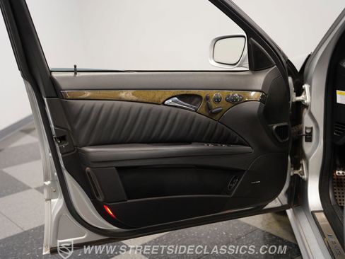 Used 2007 Mercedes-Benz E 63 AMG Sedan image 37