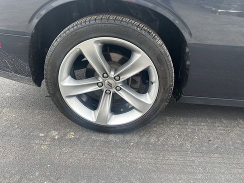 Used 2018 Dodge Challenger R/T image 6