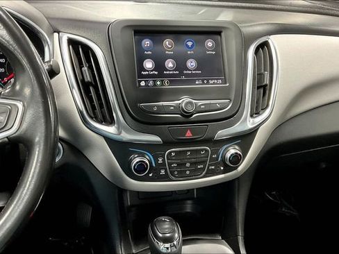 Used 2021 Chevrolet Equinox LT w/ Driver Convenience Package image 4