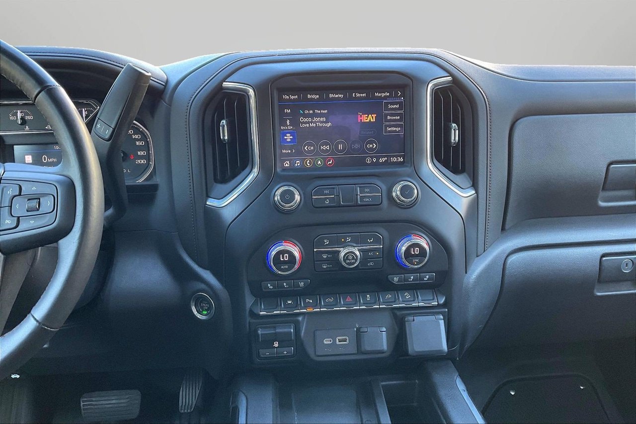 Used 2022 GMC Sierra 1500 AT4 w/ AT4 Premium Package AWD/4WD image 12