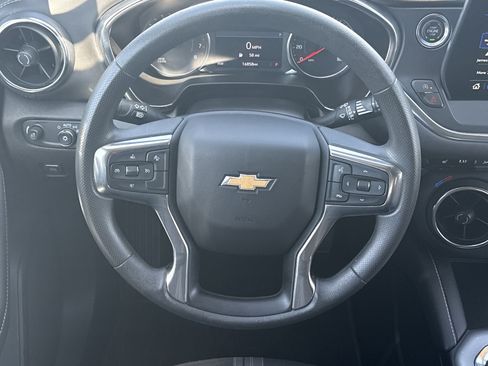 Used 2025 Chevrolet Blazer LT FWD image 18